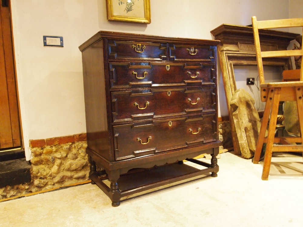 Chest of drawers rare Queen Anne Oak on stand c1700 View III