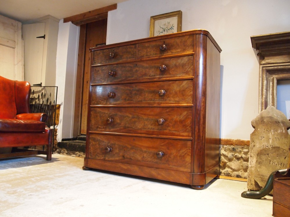 Chest of drawers stunning fine quality Victorian figured Mahogany c1850 View X
