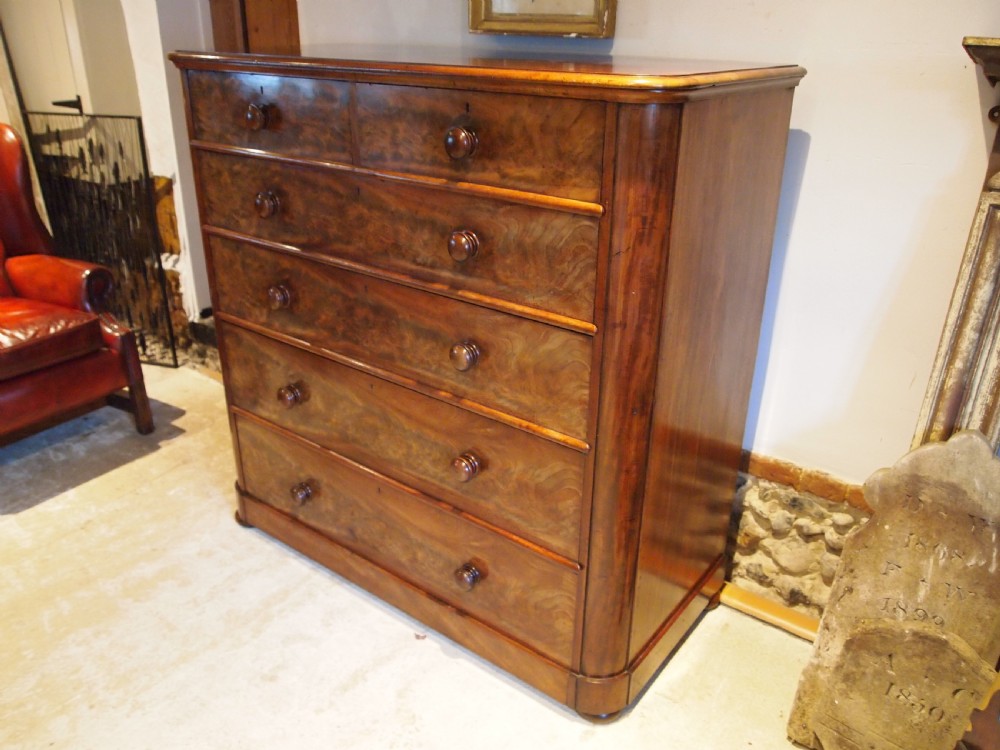 Chest of drawers stunning fine quality Victorian figured Mahogany c1850 View XII