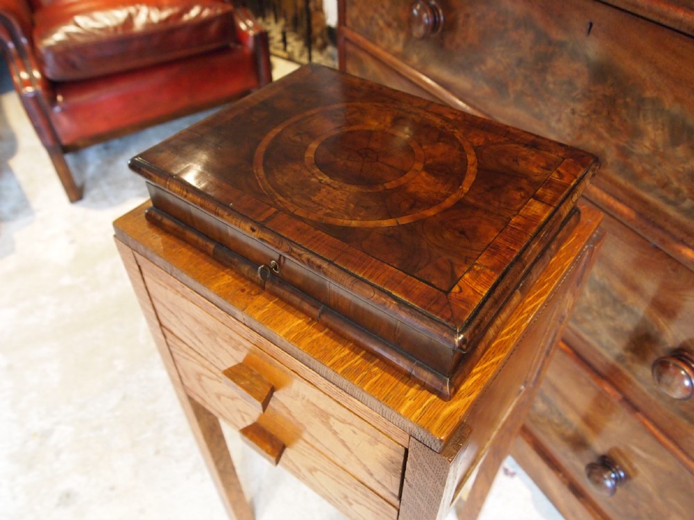 Box rare 17th century Oyster veneered Olive wood lace box c1690 View IX