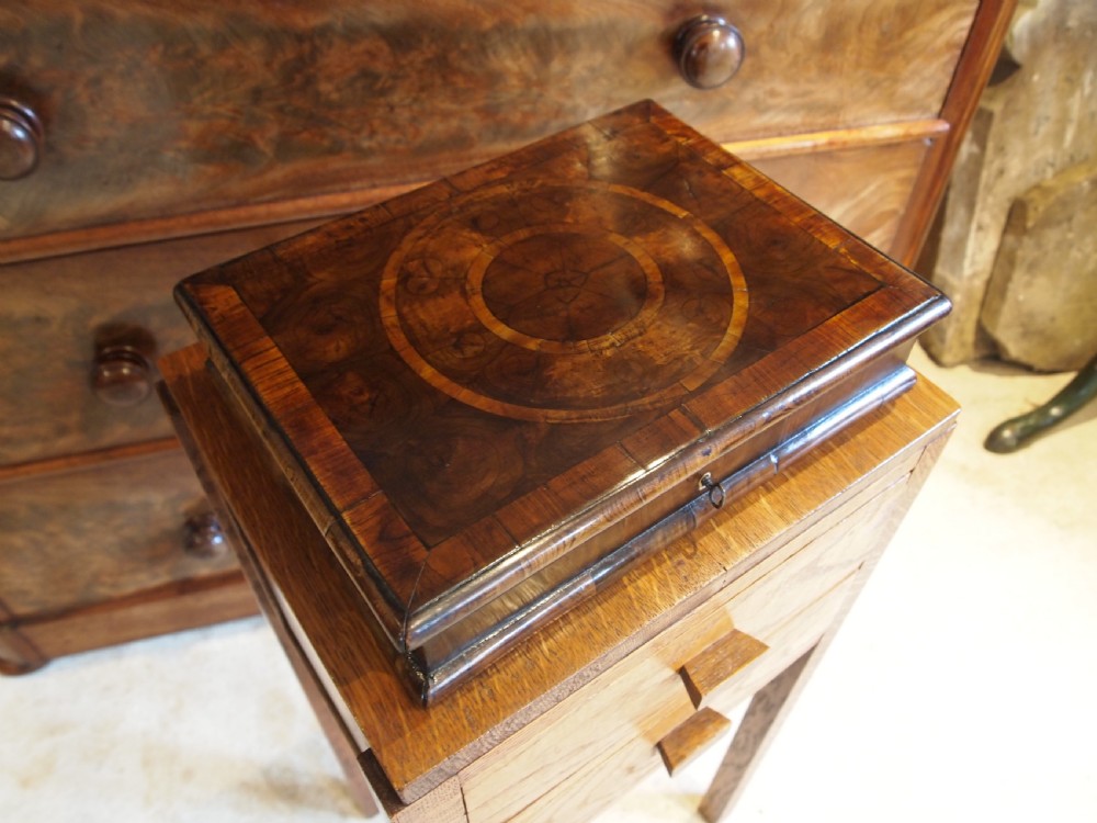 Box rare 17th century Oyster veneered Olive wood lace box c1690 View XI