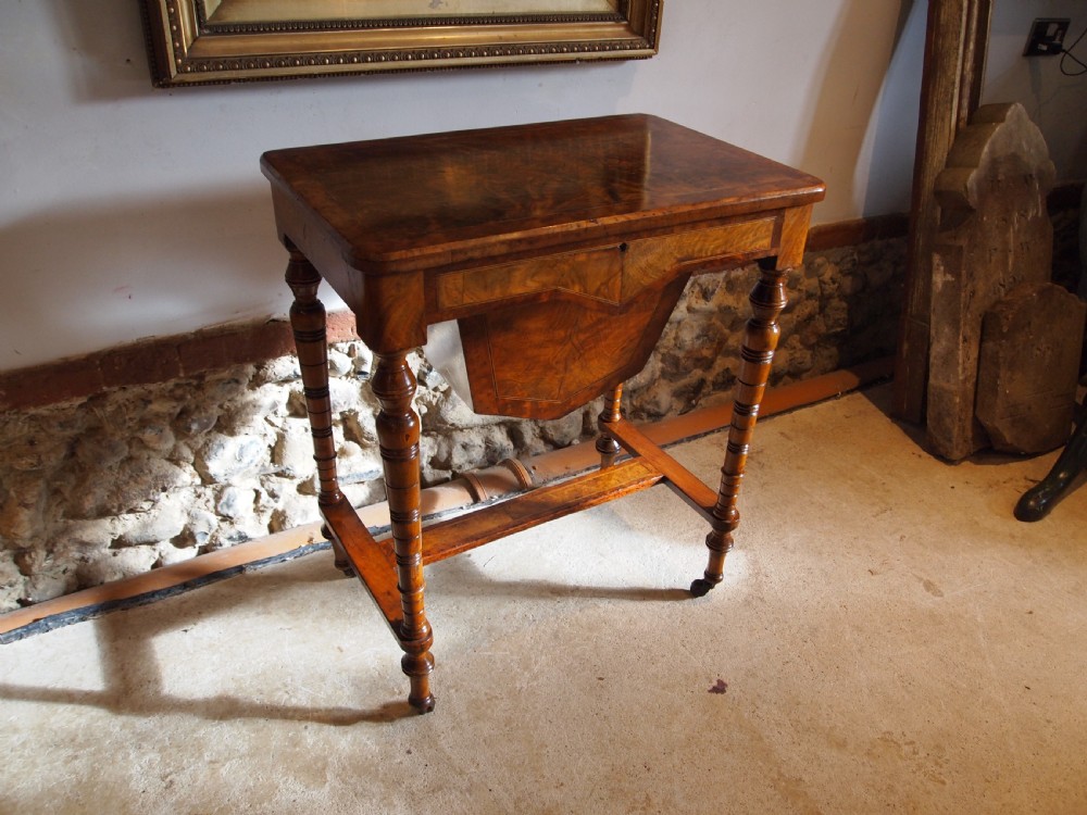 Table fine Walnut side hall lamp work table c1870