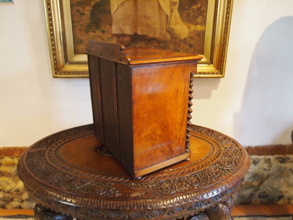 Chest of drawers Miniature Fine Victorian Walnut apprentice c1840 View XIV