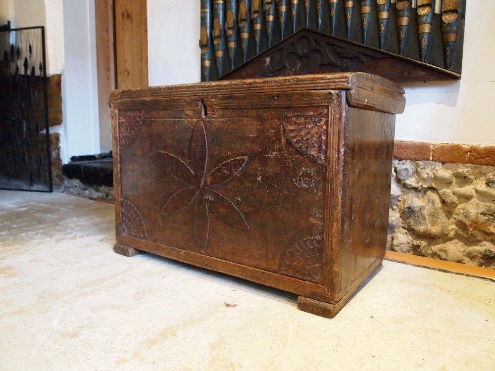 Chest very rare 17th Century Pine coffer c1690