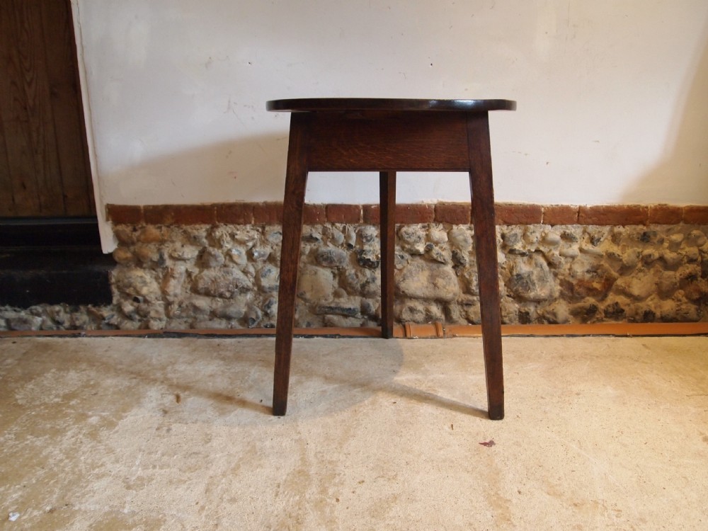Table cricket table Stunning George III Oak c1800 View II