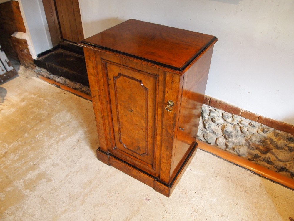 Cabinet rare burr Oak chest of drawers Victorian c1850 View VIII
