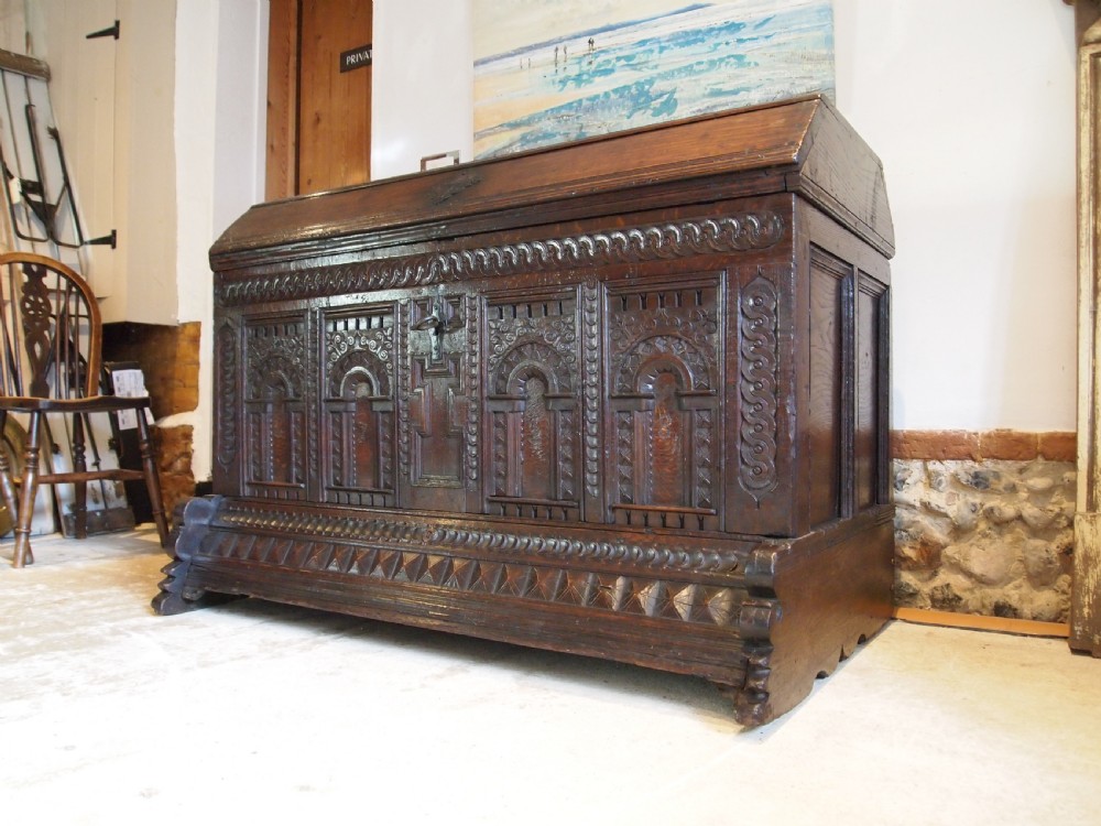 Coffer Magnificent chest blanket box Oak dated 1718