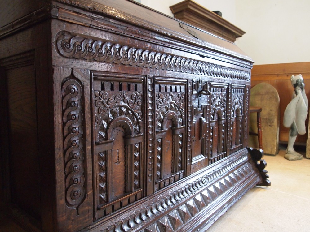 Coffer Magnificent chest blanket box Oak dated 1718 View IX