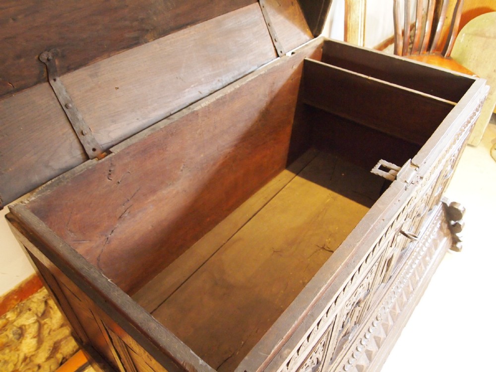 Coffer Magnificent chest blanket box Oak dated 1718 View XII