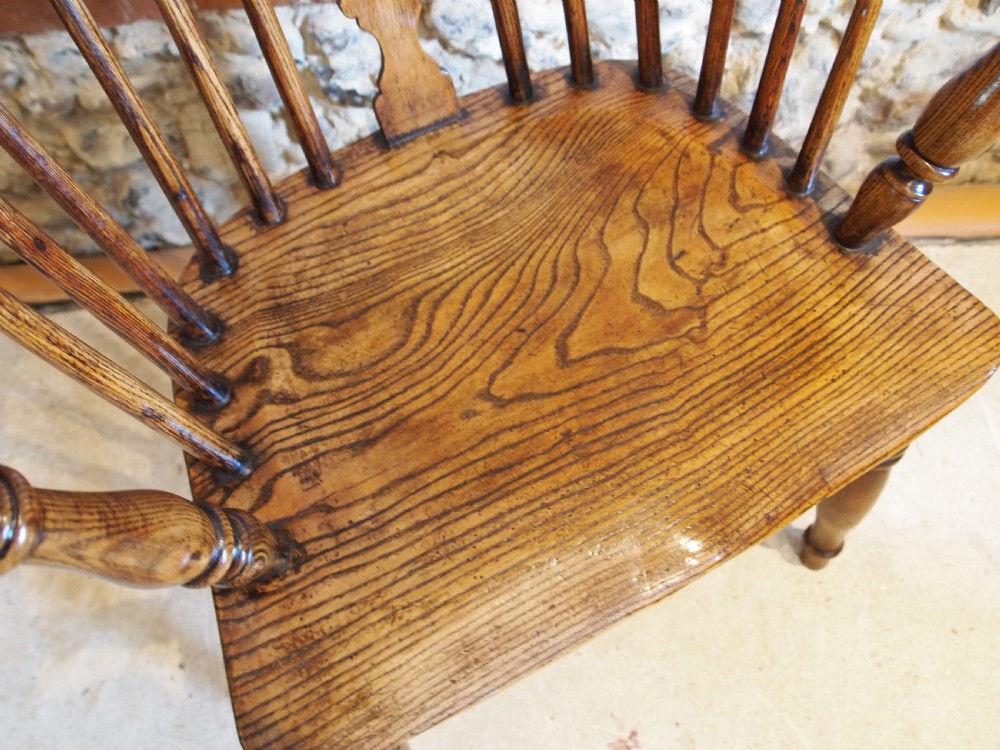 Chair stunning early Victorian Windsor Ash and Elm c1840 View II
