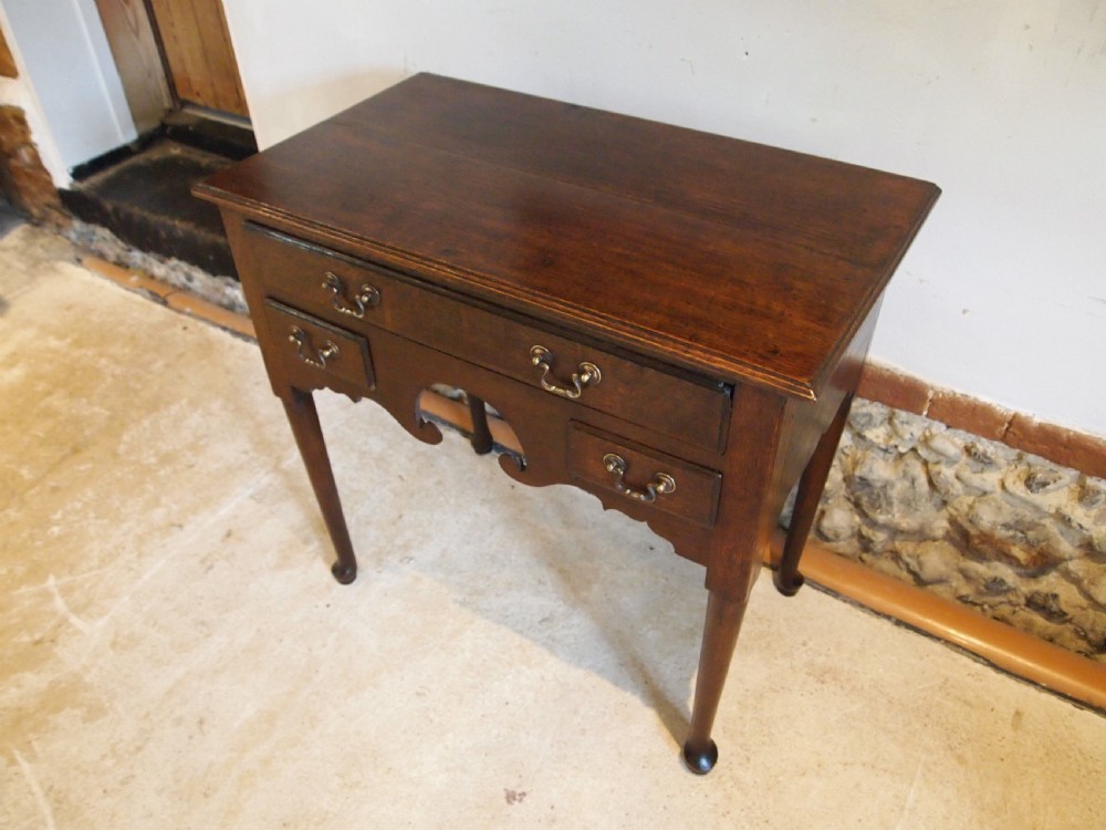 Table lowboy side hall George III Oak c1780 View III