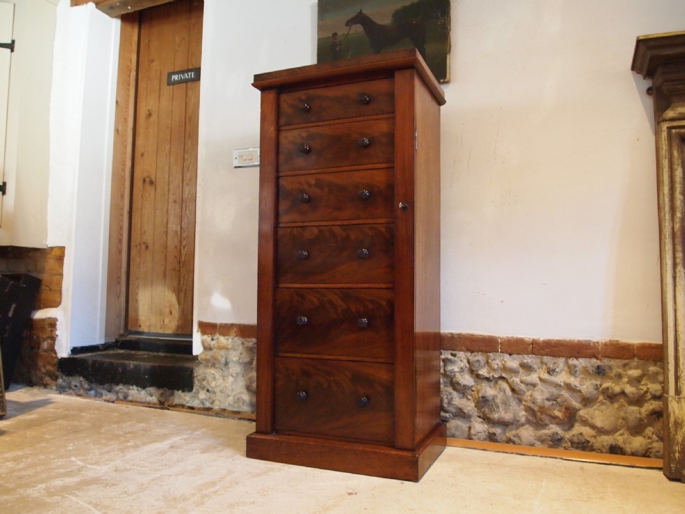 Chest of drawers fine Wellington flame Mahogany c1870 View IX
