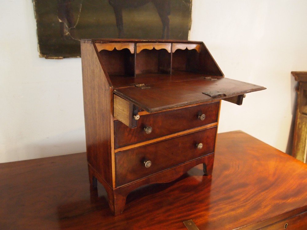 Bureau rare miniature George III Mahogany apprentice c1790 View VI
