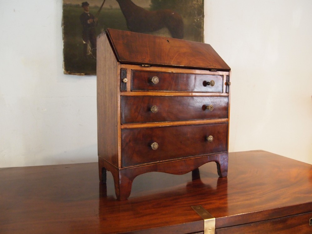 Bureau rare miniature George III Mahogany apprentice c1790 View VII