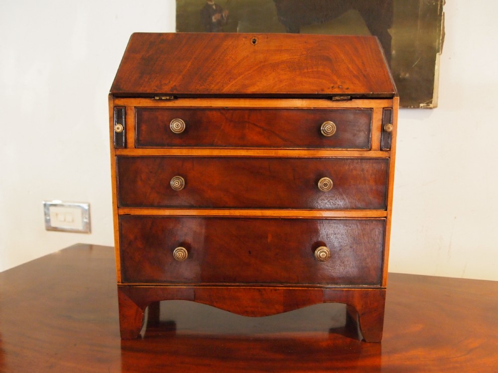 Bureau rare miniature George III Mahogany apprentice c1790 View VIII