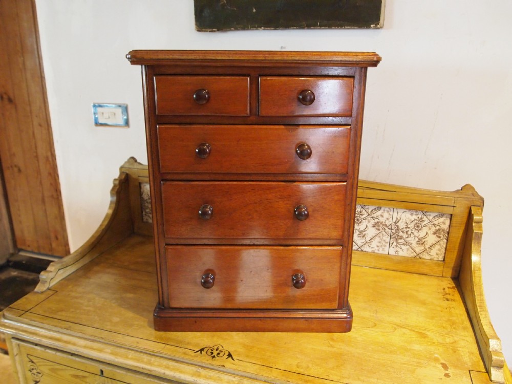Chest of drawers miniature apprentice Victorian c1890 View VIII