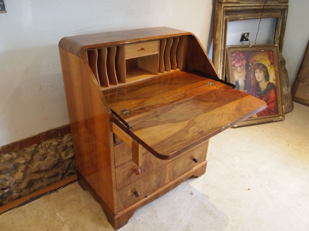 Bureau Stunning Art deco Walnut c1925