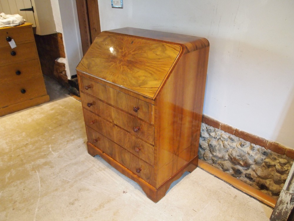 Bureau Stunning Art deco Walnut c1925 View III