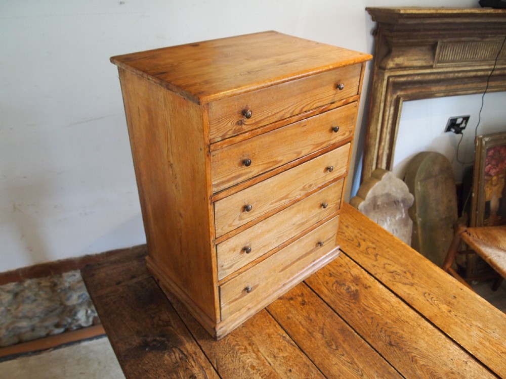 Chest of drawers collectors Pine c1910 View II