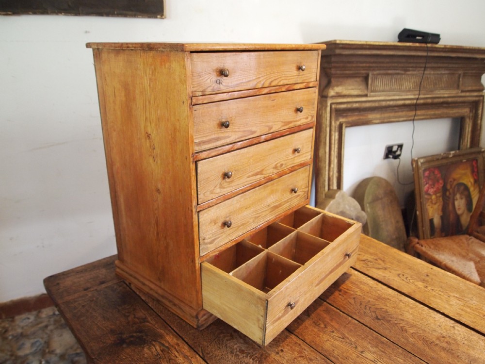 Chest of drawers collectors Pine c1910 View III