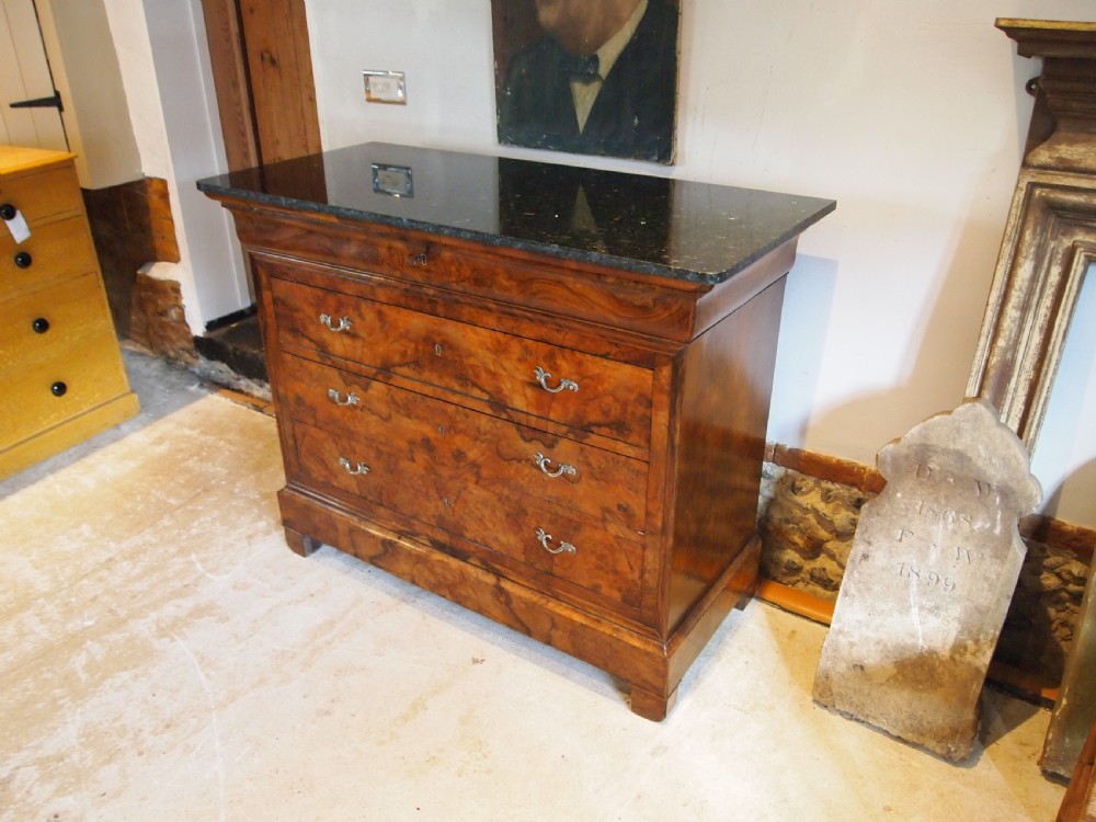 Chest of drawers fine Burr Walnut French c1800