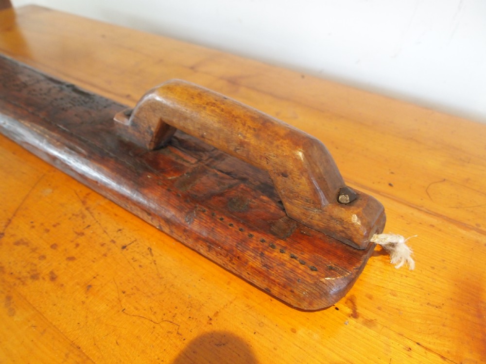 Rare Naive Folk art Norwegian Mangle board dated 1833 View X