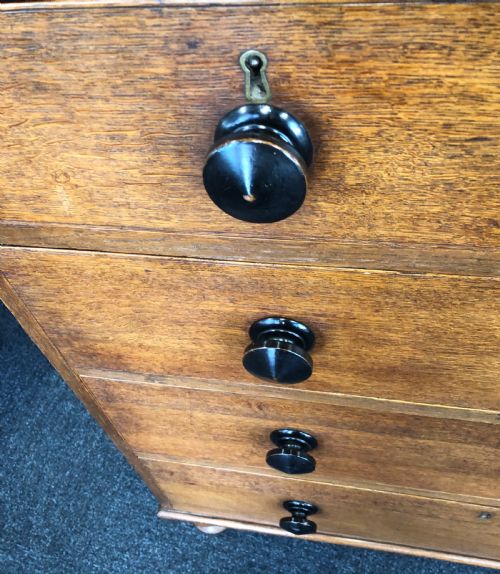 VICTORIAN OAK CHEST OF DRAWERS - ADDITIONAL PHOTO 4