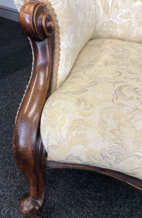 VICTORIAN NURSING CHAIR - ADDITIONAL PHOTO 3