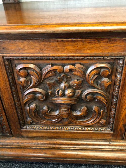 CARVED OAK SIDEBOARD SERVER - ADDITIONAL PHOTO 1