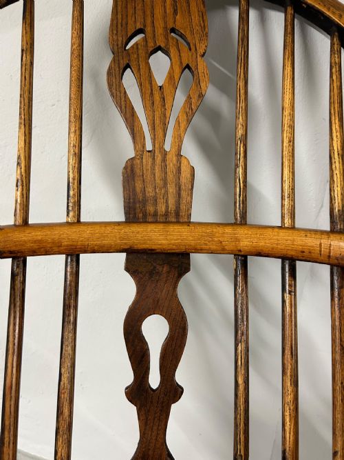 19TH CENTURY WINDSOR CHAIR - ADDITIONAL PHOTO 3