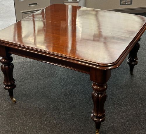 VICTORIAN MAHOGANY EXTENDING DINING TABLE - ADDITIONAL PHOTO 2