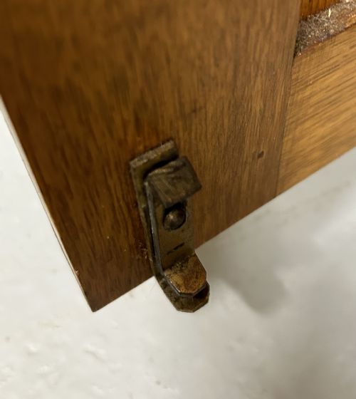 EARLY 20TH CENTURY LIGHT OAK STORAGE CABINET - ADDITIONAL PHOTO 4