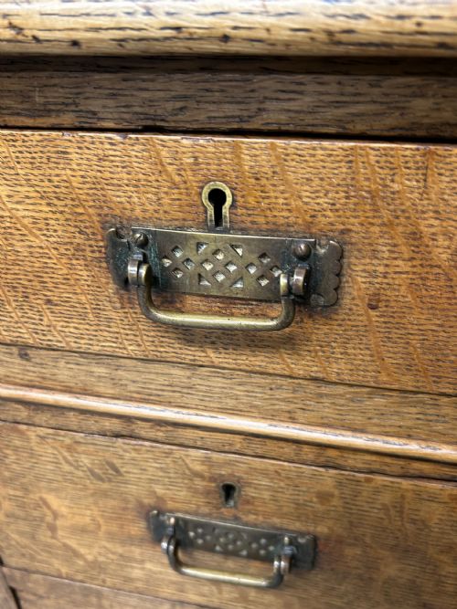 OAK PEDESTAL WRITING DESK - ADDITIONAL PHOTO 2