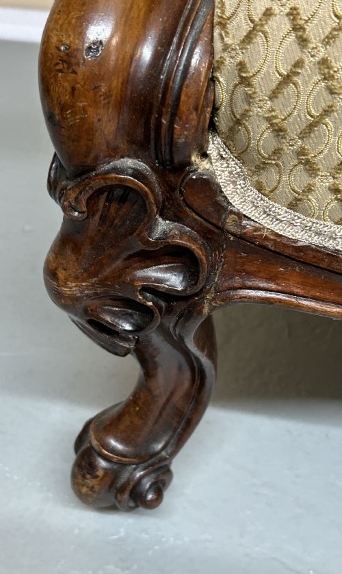 VICTORIAN 2 SEATER SETTEE - ADDITIONAL PHOTO 3