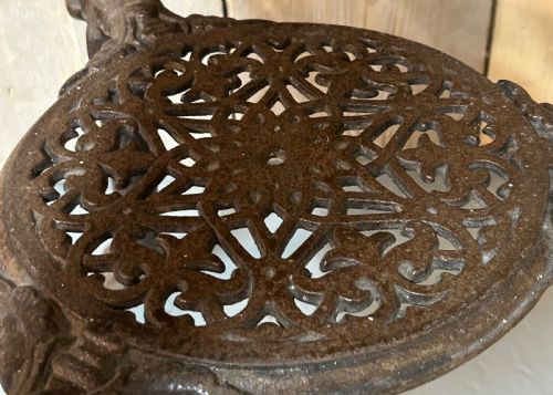BRITANNIA PUB TABLE - ADDITIONAL PHOTO 3