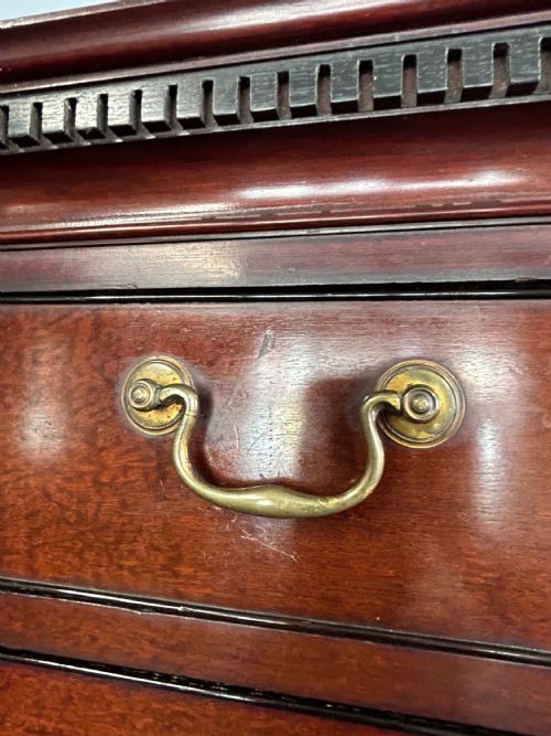 GEORGE III MAHOGANY CHEST ON CHEST - ADDITIONAL PHOTO 4