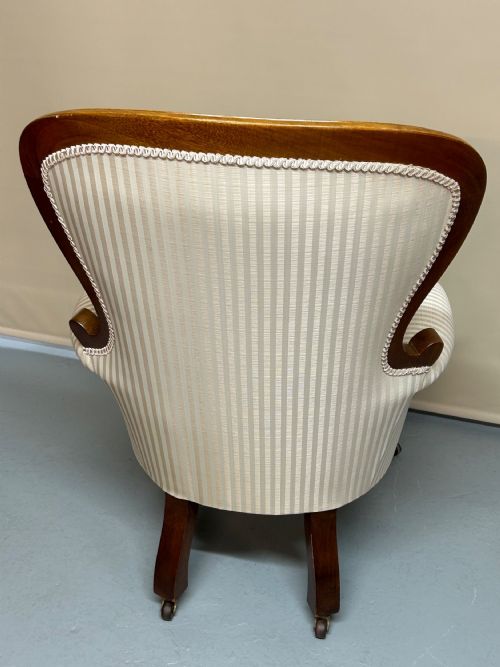 VICTORIAN NURSING CHAIR - ADDITIONAL PHOTO 2