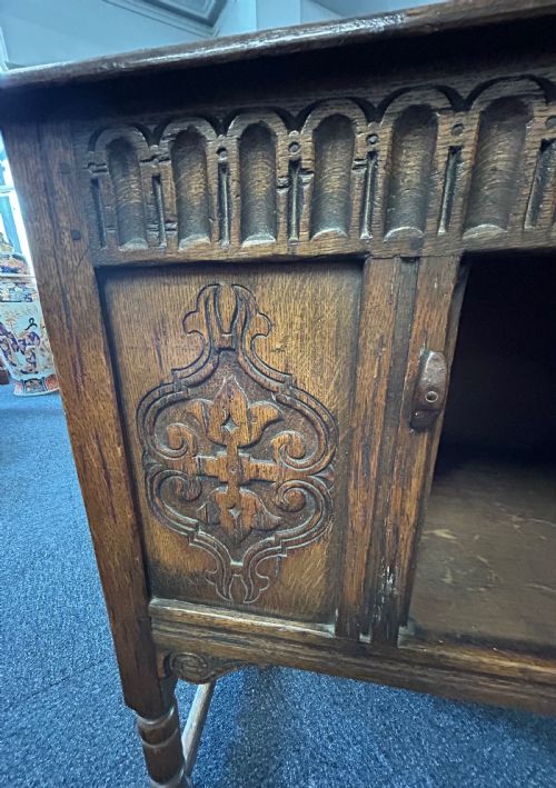 CARVED OAK SIDE CABINET - ADDITIONAL PHOTO 3