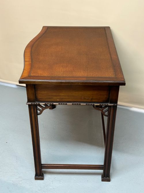 MAHOGANY LADIES WRITING DESK - ADDITIONAL PHOTO 2