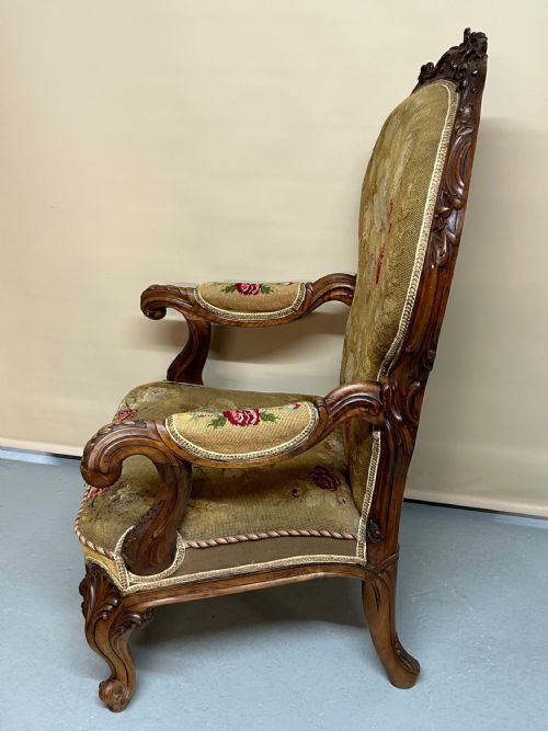VICTORIAN WALNUT NURSING CHAIR - ADDITIONAL PHOTO 1