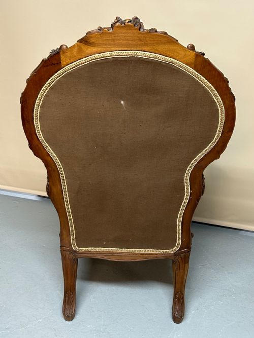 VICTORIAN WALNUT NURSING CHAIR - ADDITIONAL PHOTO 2