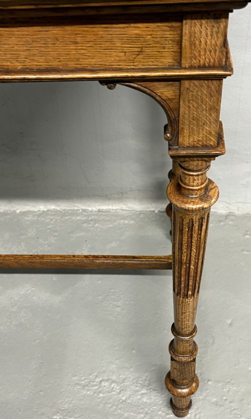 OAK SIDE TABLE - ADDITIONAL PHOTO 3