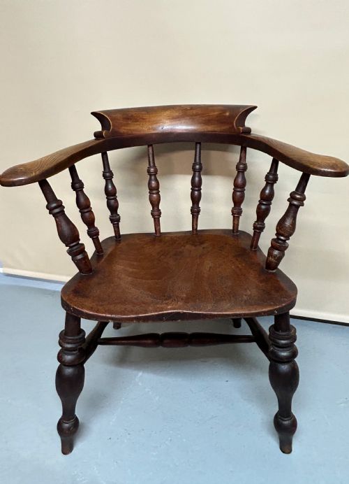 SMOKERS BOW CAPTAIN CHAIR - ADDITIONAL PHOTO 2