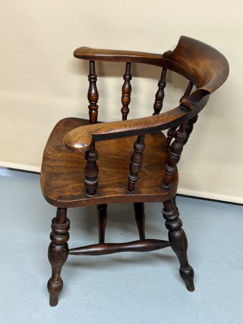 SMOKERS BOW CAPTAIN CHAIR - ADDITIONAL PHOTO 1