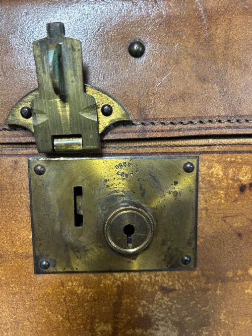 VINTAGE STEAMER TRUNK - ADDITIONAL PHOTO 6