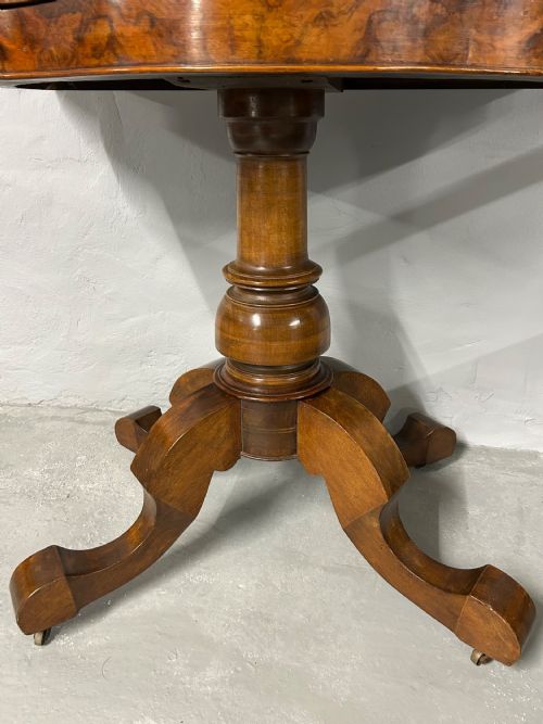 VICTORIAN BURR WALNUT GAMES TABLE - ADDITIONAL PHOTO 4