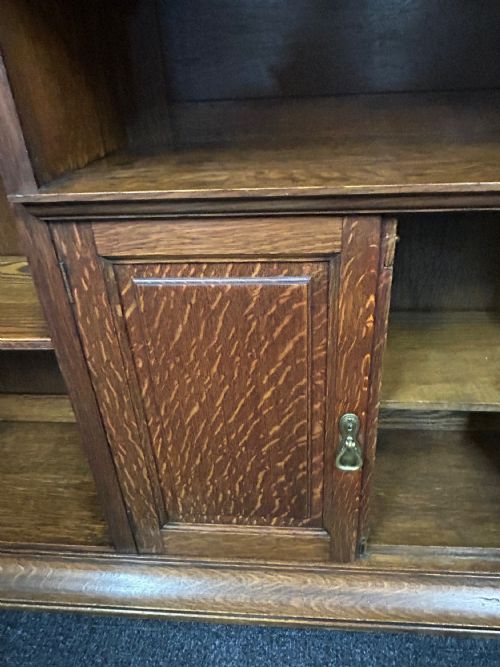 SHAPLAND AND PETTER OAK ARTS AND CRAFTS BOOKCASE - ADDITIONAL PHOTO 2
