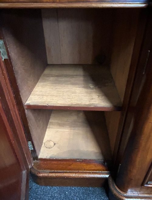 MAHOGANY VICTORIAN 4 DOOR BREAKFRONT BOOKCASE - ADDITIONAL PHOTO 6
