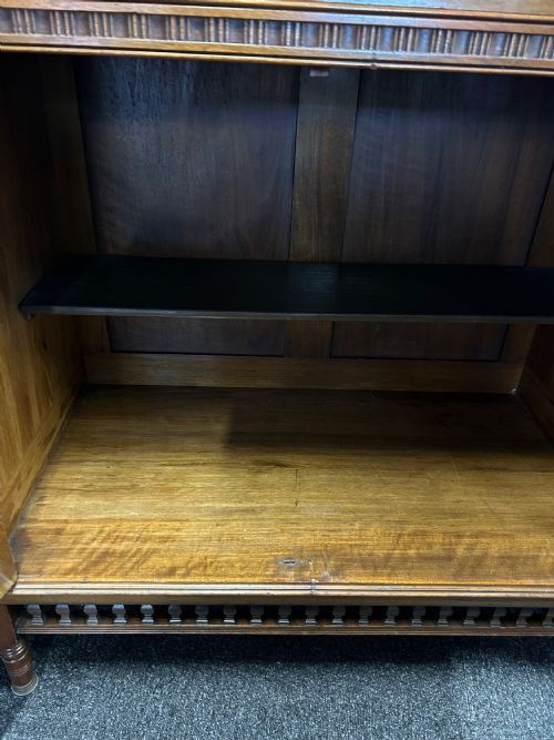 WALNUT EDWARDIAN SIDEBOARD - ADDITIONAL PHOTO 4