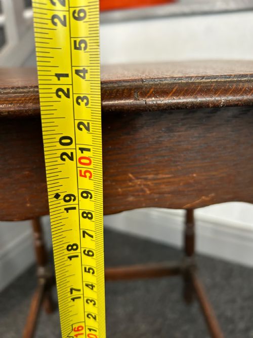 WARING AND GILLOW PETIT OAK SIDE TABLE - ADDITIONAL PHOTO 5
